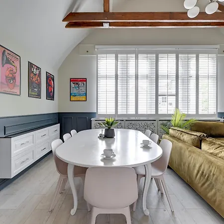 Scandi Bestseller By Lion Appartement *