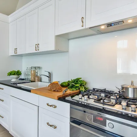 Scandi Bestseller By Lion Sopot